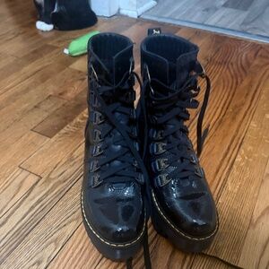 Dr. Martens Laurenne Boots W.7